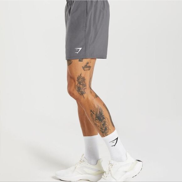 Gymshark ARRIVAL 5" SHORTS Size Medium in Silhouette Grey NWT and in packaging - Picture 3 of 7